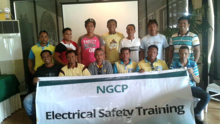 Read more about the article BILECO linemen attend electrical safety training in Ormoc